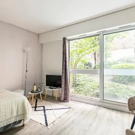 Cosy Centre Alesia Apartment